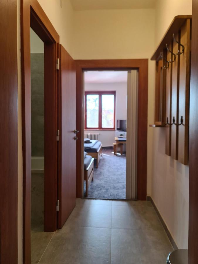 Hotel Koruna Roznov pod Radhostem Luaran gambar