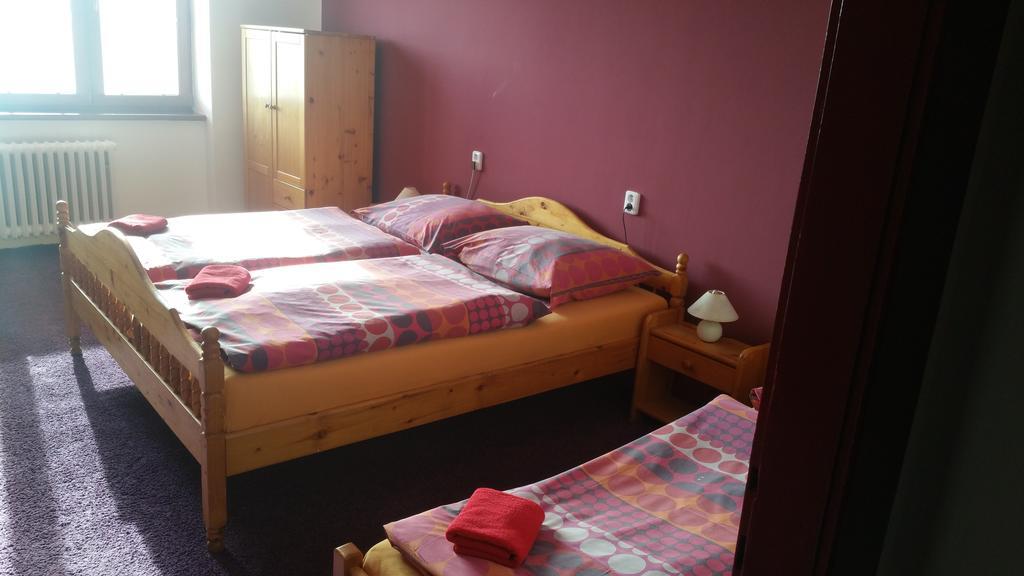 Hotel Koruna Roznov pod Radhostem Bilik gambar