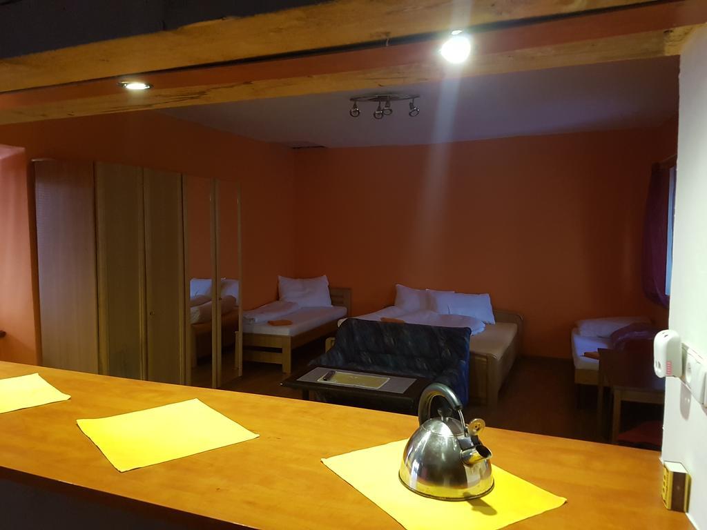 Hotel Koruna Roznov pod Radhostem Luaran gambar